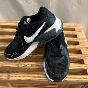 Nike Air Max Excee Size 12c